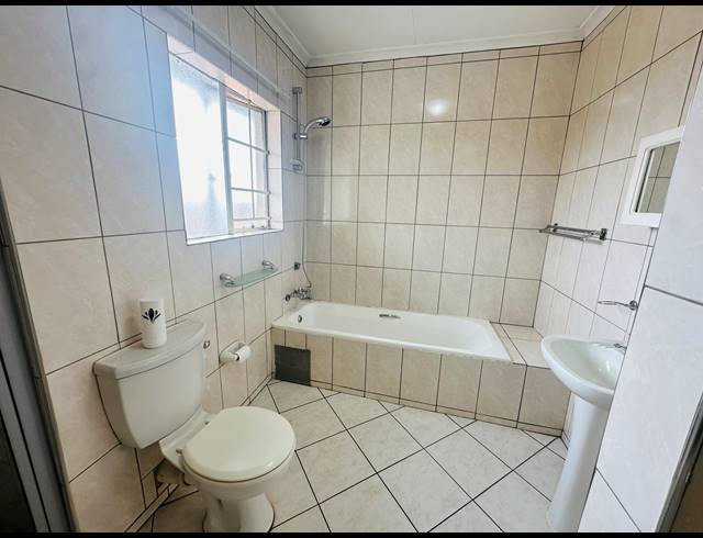 2 BEDROOM APARTMENT FOR SALE IN BRENTWOOD PARK